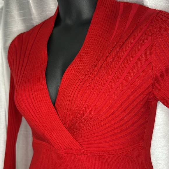 INC International Concepts Deep V Neck Red Ribbed Fitted Rayon Acrylic Women’s L - Picture 5 of 10